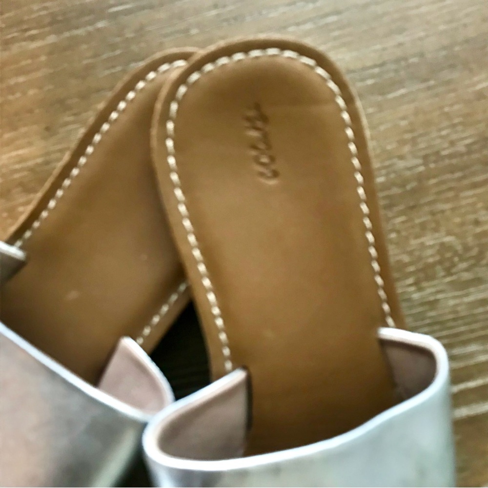 OluKai NOHIE OLU Silver/Tan Women's Leather Slides Sandals size 7 - Picture 5 of 8